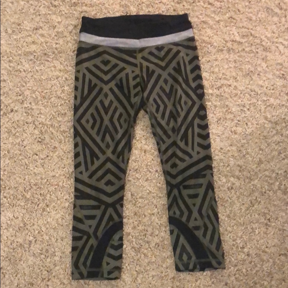 Lululemon capris